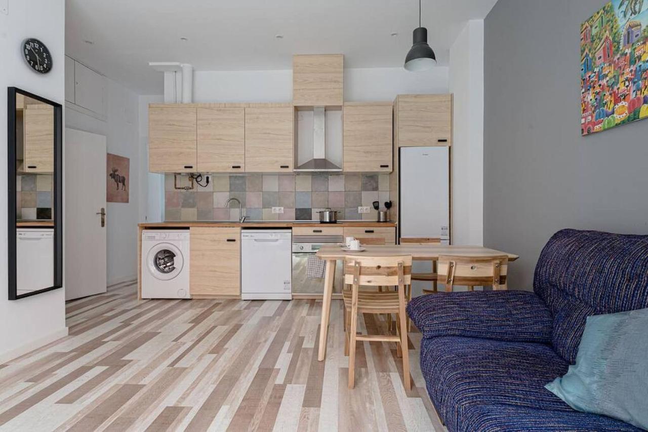 Lovely 2-Bed Flat In Tetuan By Sharingco. Мадрид Экстерьер фото