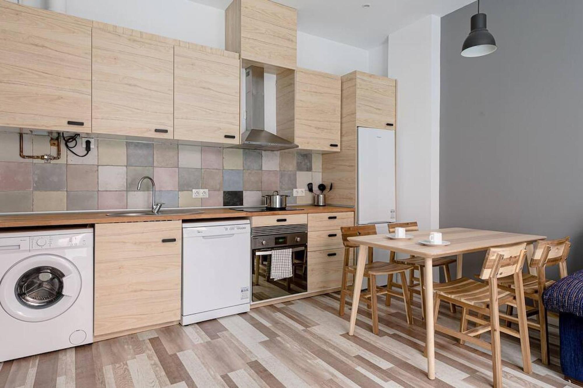 Lovely 2-Bed Flat In Tetuan By Sharingco. Мадрид Экстерьер фото